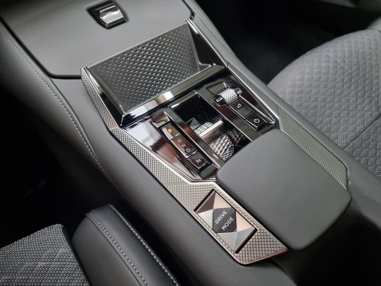 0679-0002638_p68 - DS - DS 4 - 2024 - photo 17