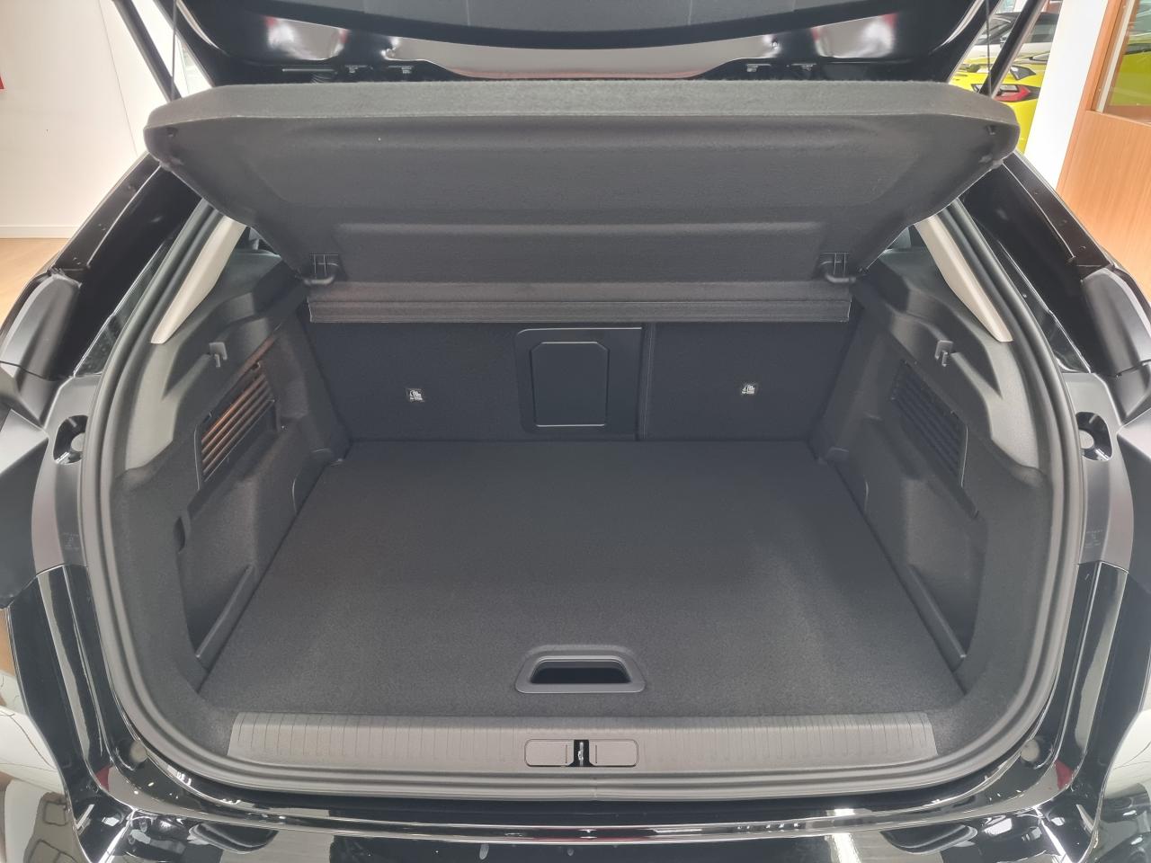 0679-0002889_p68 - CITROEN - C4 - 2025 - photo 14