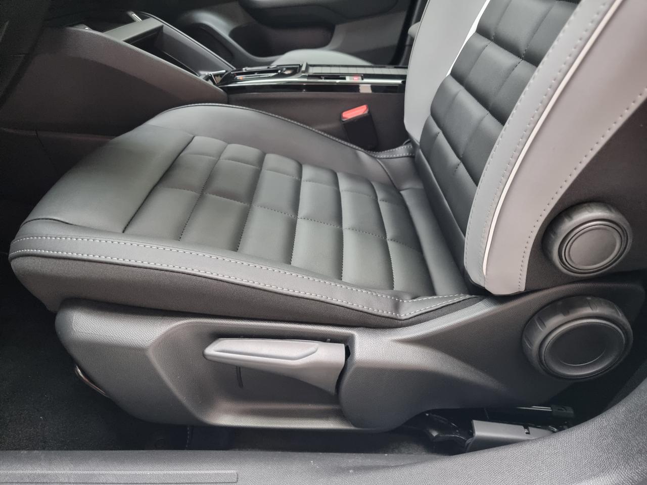 0679-0002889_p68 - CITROEN - C4 - 2025 - photo 16