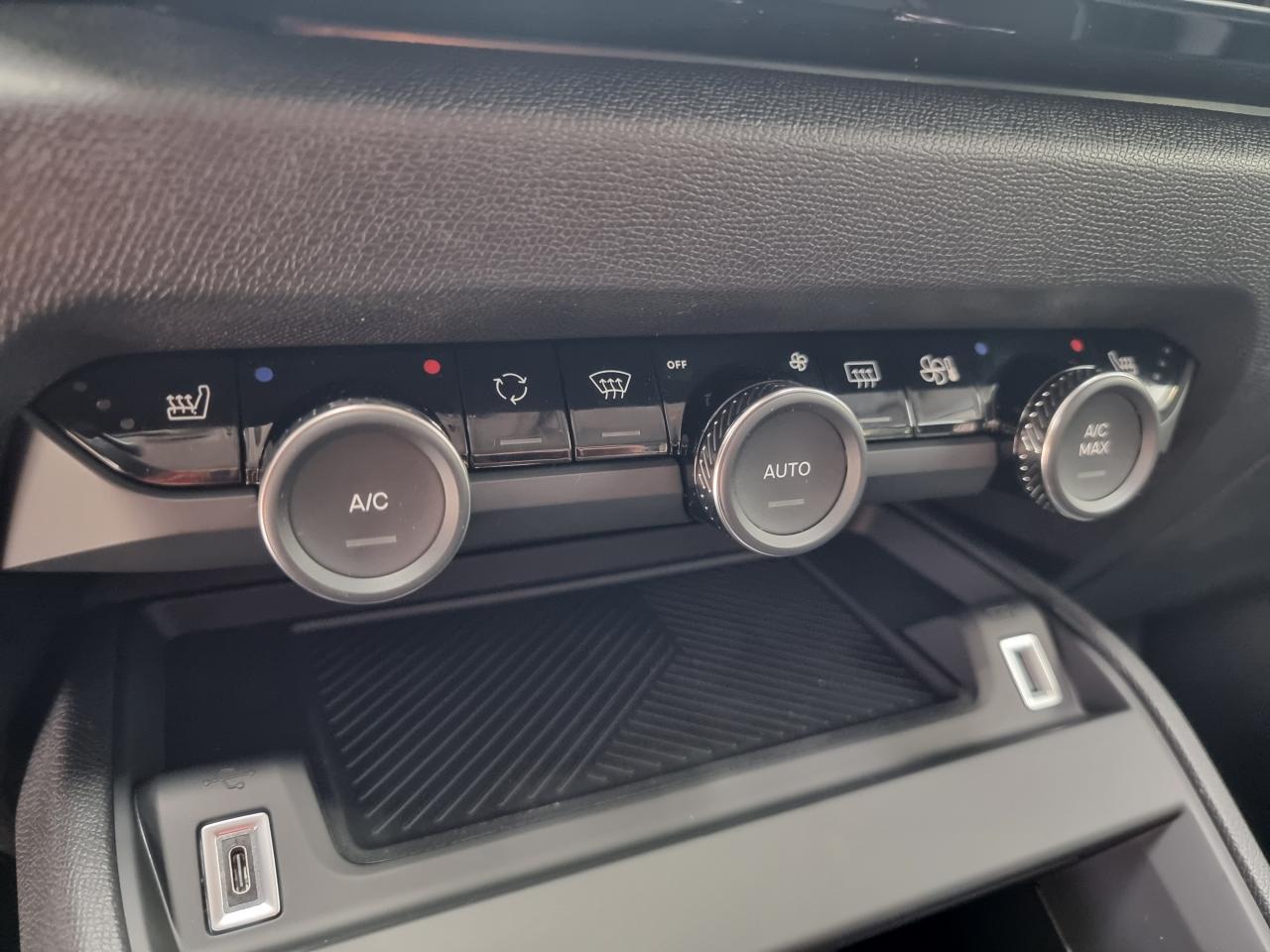 0679-0002889_p68 - CITROEN - C4 - 2025 - photo 23