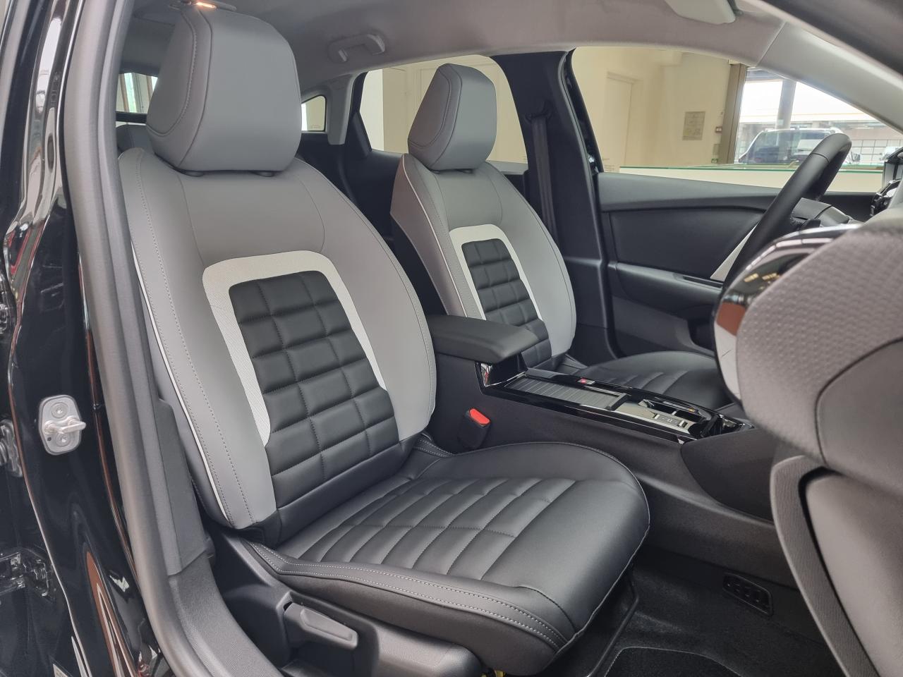 0679-0002889_p68 - CITROEN - C4 - 2025 - photo 12