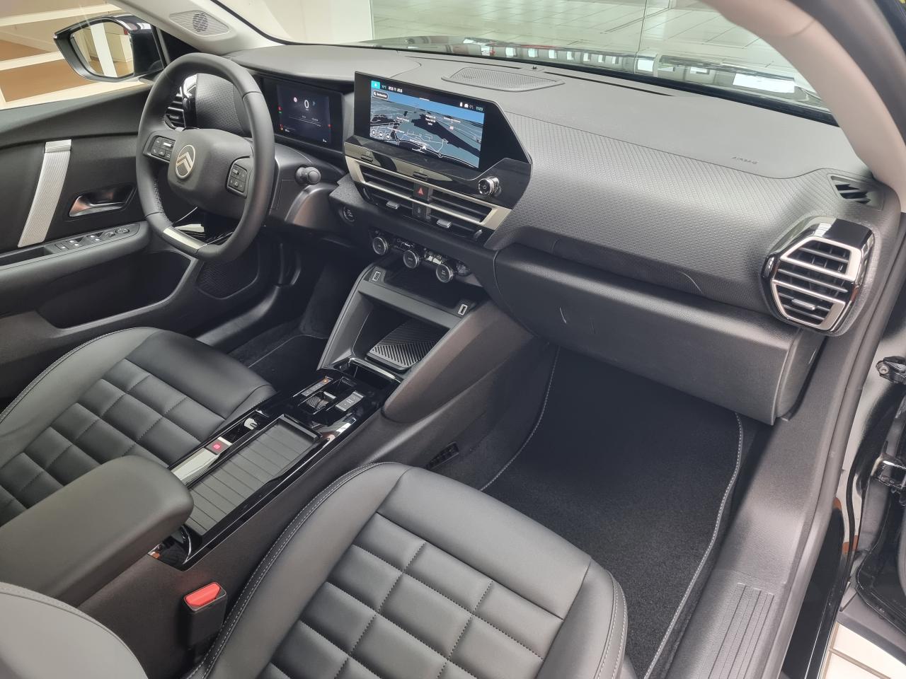 0679-0002889_p68 - CITROEN - C4 - 2025 - photo 5