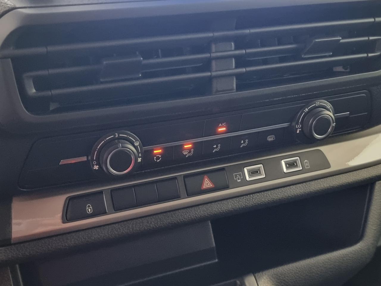 0679-0002897_p68 - CITROEN - JUMPY - 2025 - photo 19