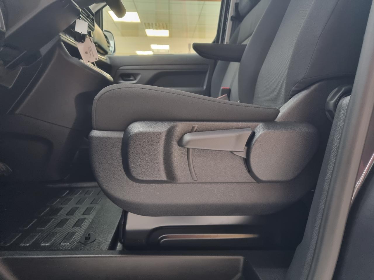 0679-0002898_p68 - CITROEN - JUMPY - 2025 - photo 16