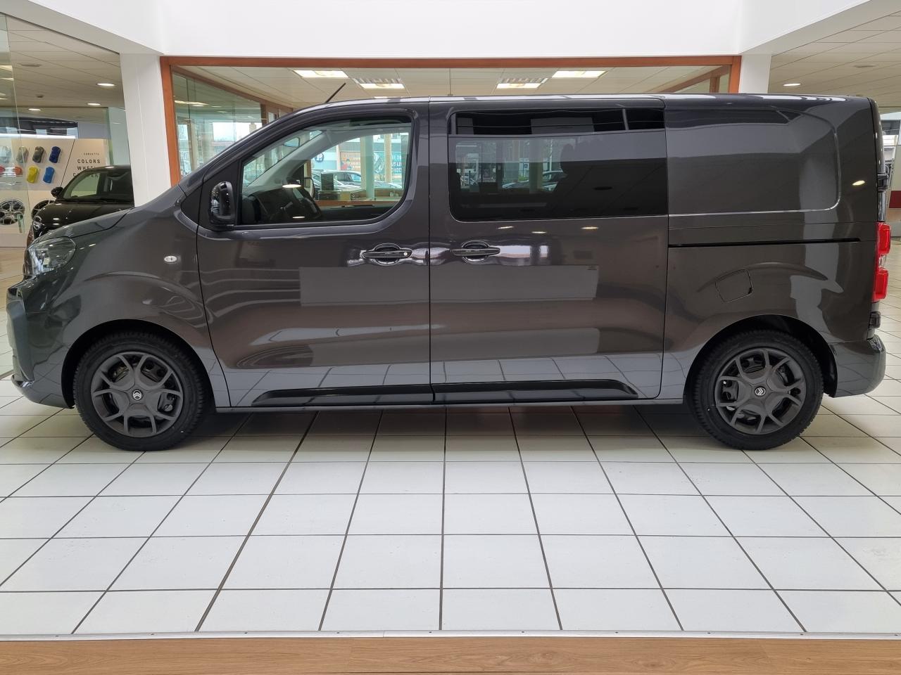 0679-0002898_p68 - CITROEN - JUMPY - 2025 - photo 29