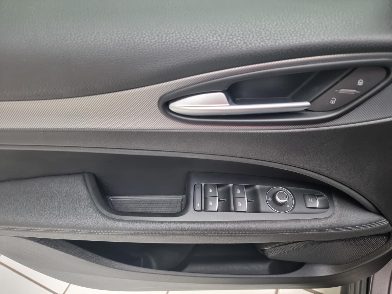 0679-0002926_p68 - ALFA ROMEO - STELVIO - 2024 - photo 17