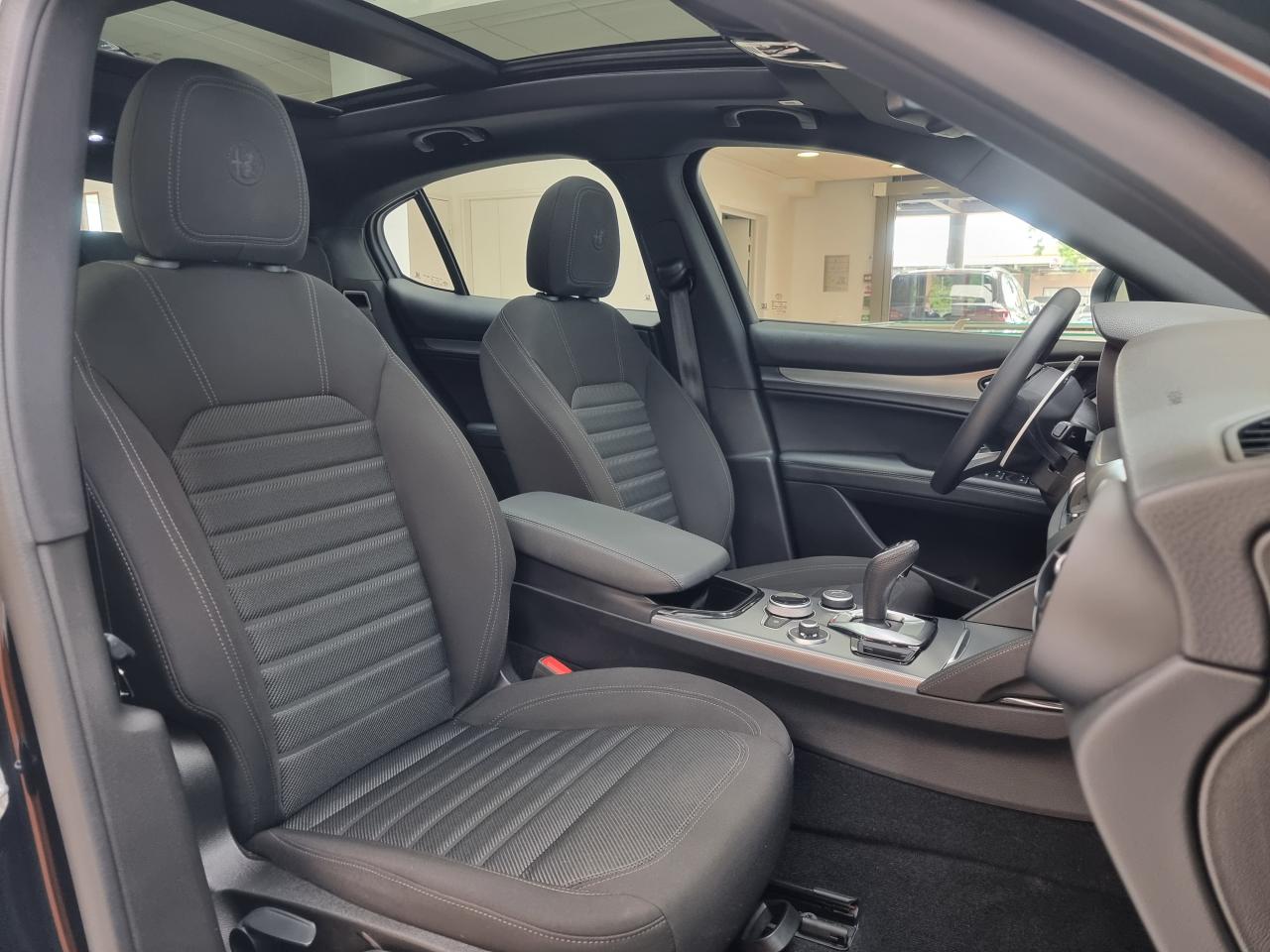 0679-0002984_p68 - ALFA ROMEO - STELVIO - 2024 - photo 12