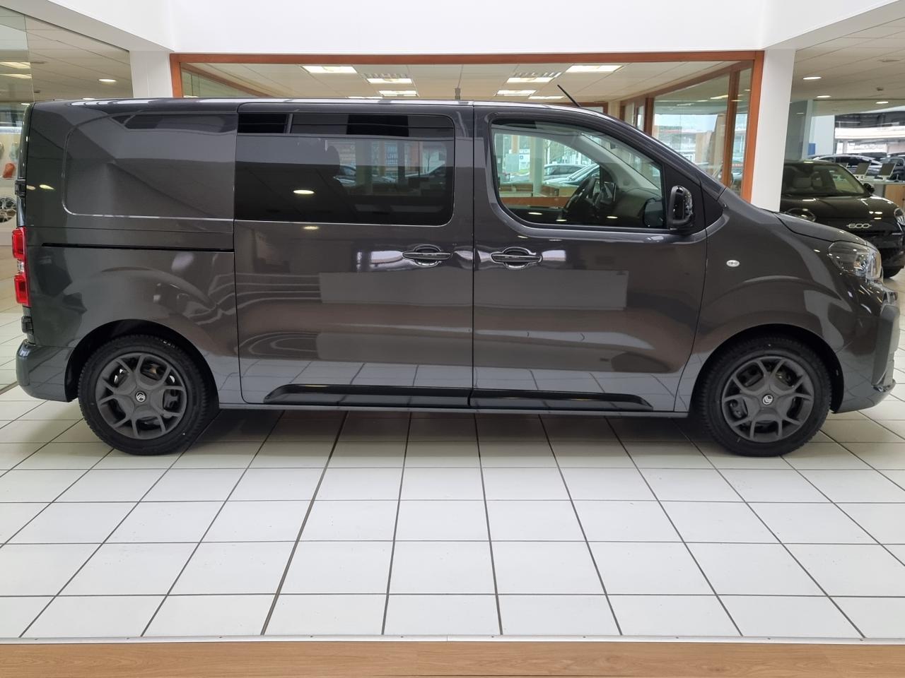 0679-0003003_p68 - CITROEN - JUMPY - 2025 - photo 28