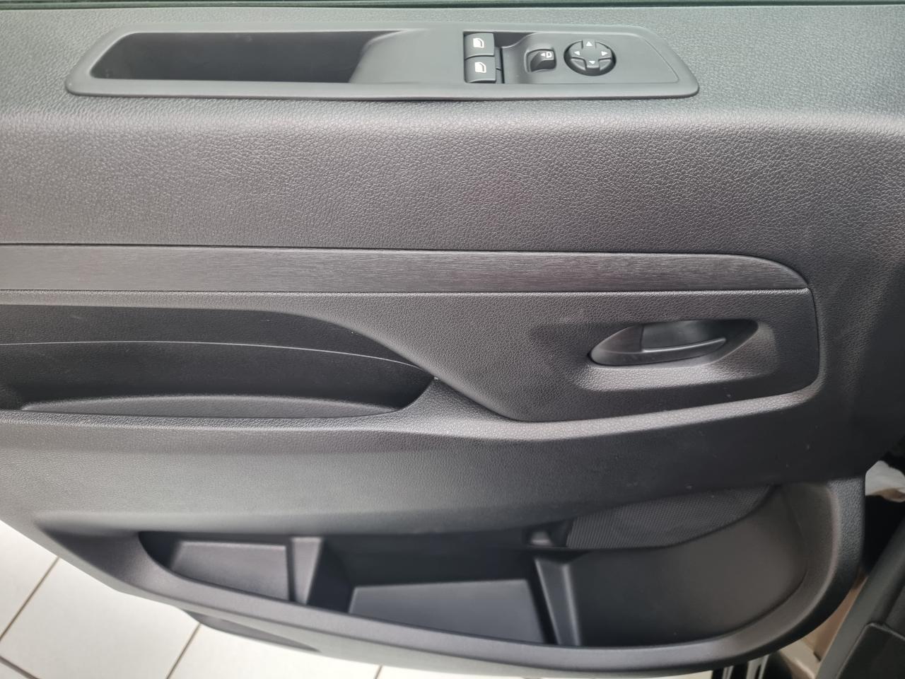 0679-0003192_p68 - CITROEN - JUMPY - 2025 - photo 17