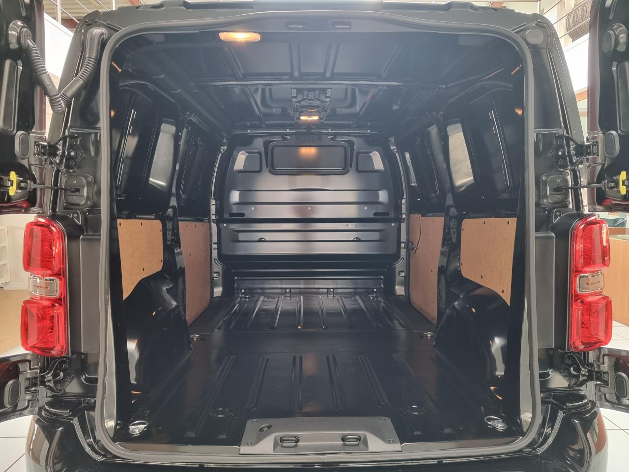 0679-0003193_p68 - CITROEN - JUMPY - 2025 - photo 13