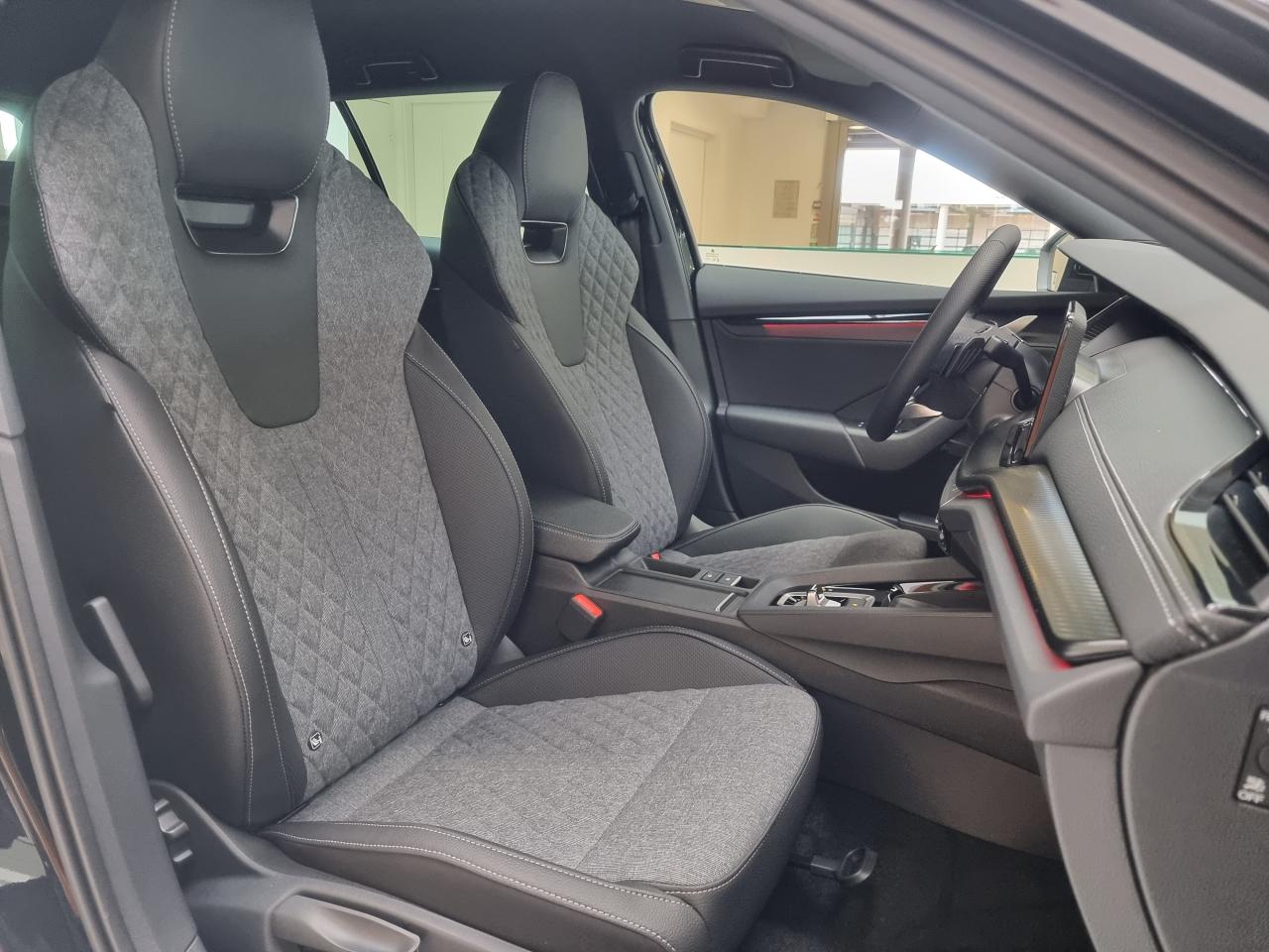 0679-0003222_p68 - SKODA - OCTAVIA - 2025 - photo 12