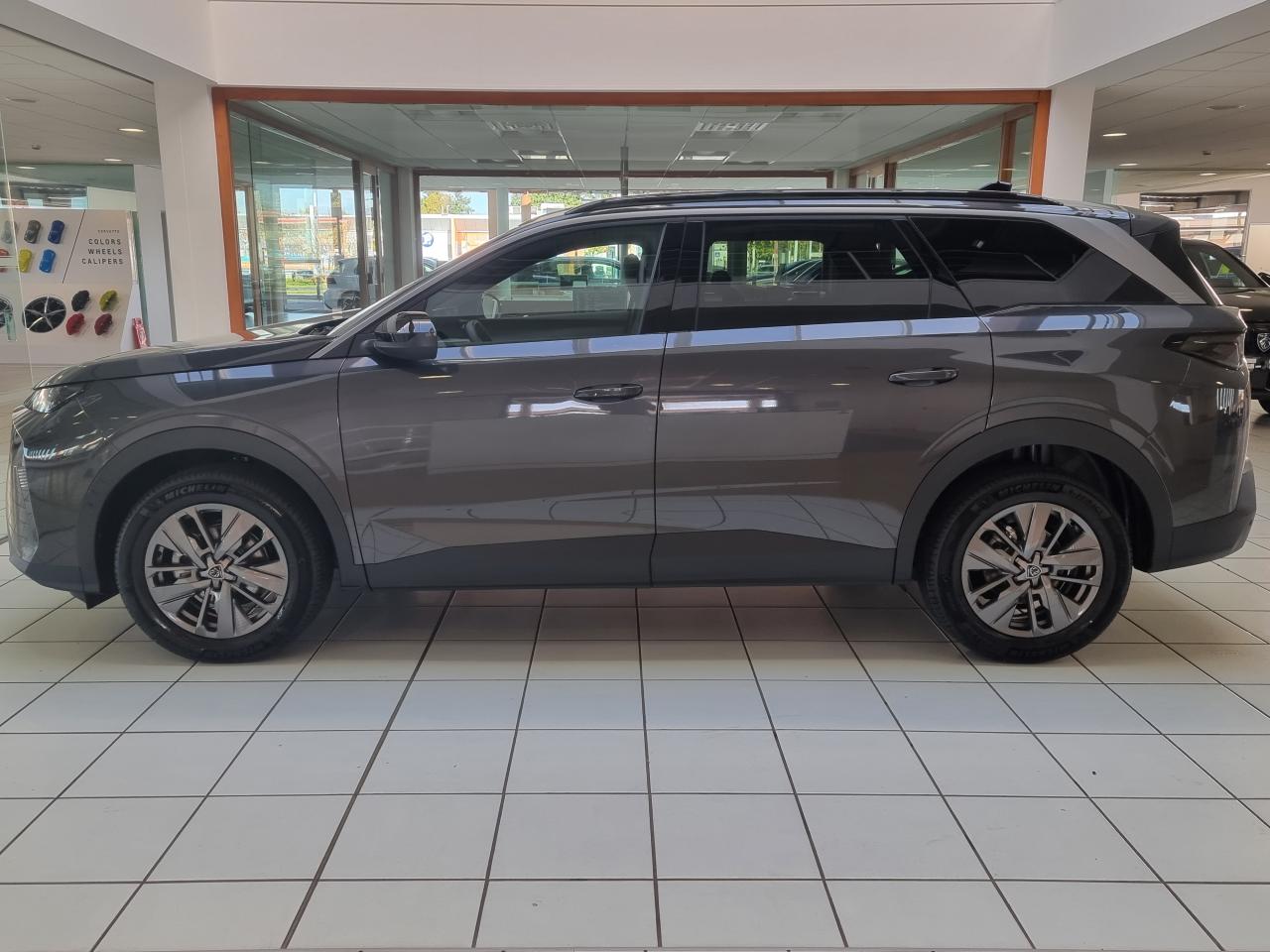 0679-0003277_p68 - PEUGEOT - 5008 - 2025 - photo 33