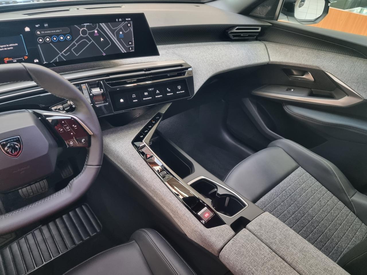 0679-0003277_p68 - PEUGEOT - 5008 - 2025 - photo 6