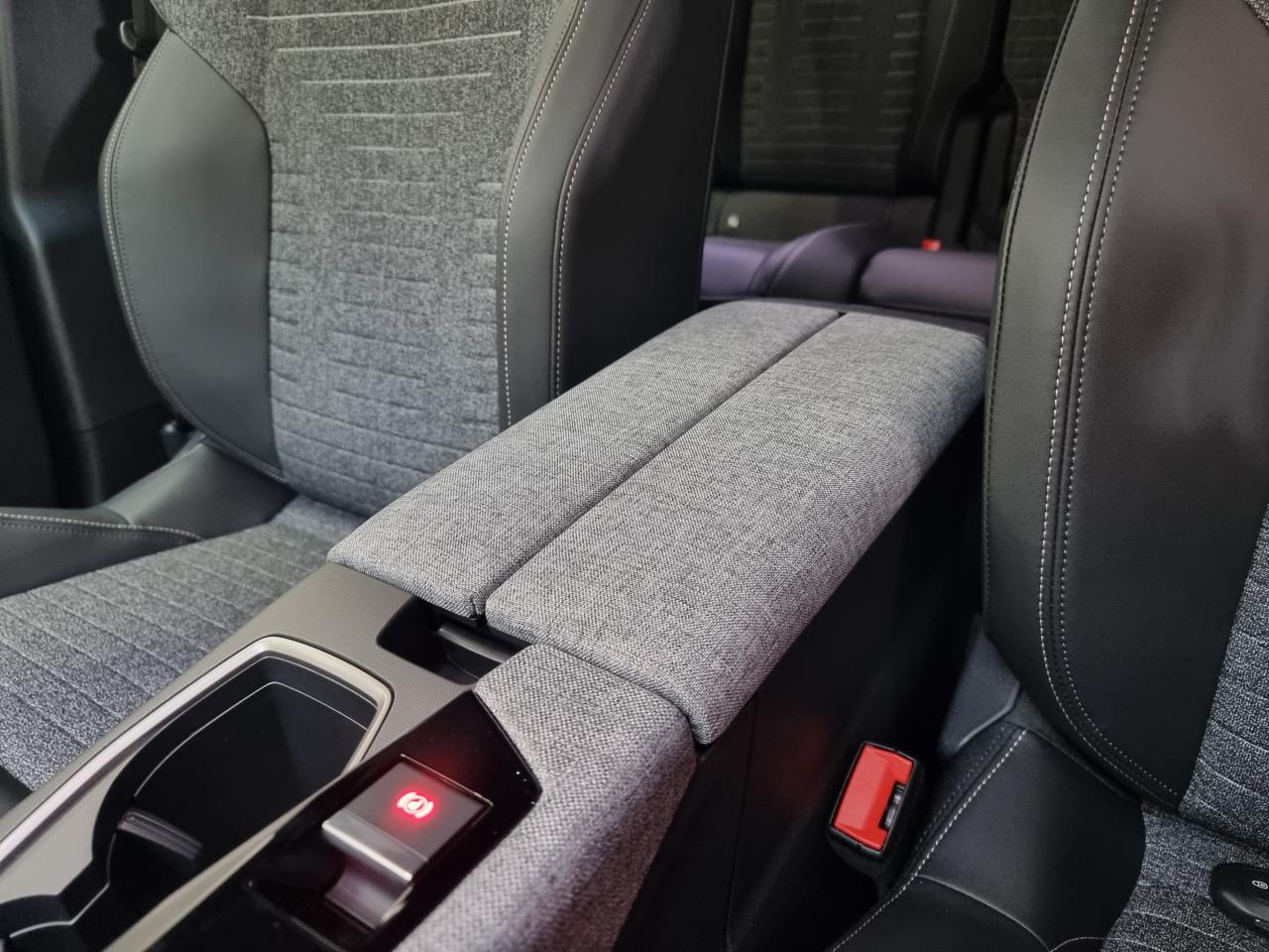 0679-0003277_p68 - PEUGEOT - 5008 - 2025 - photo 20