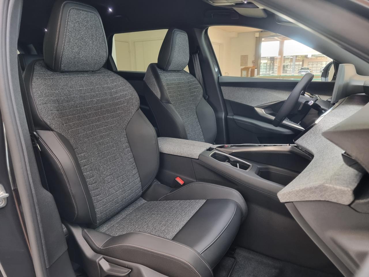 0679-0003277_p68 - PEUGEOT - 5008 - 2025 - photo 12