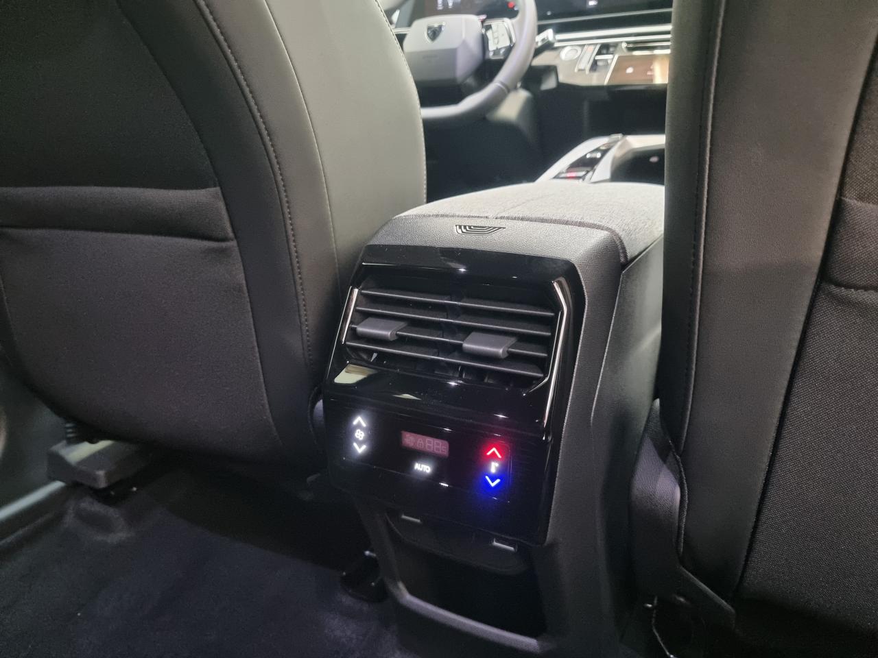 0679-0003277_p68 - PEUGEOT - 5008 - 2025 - photo 30