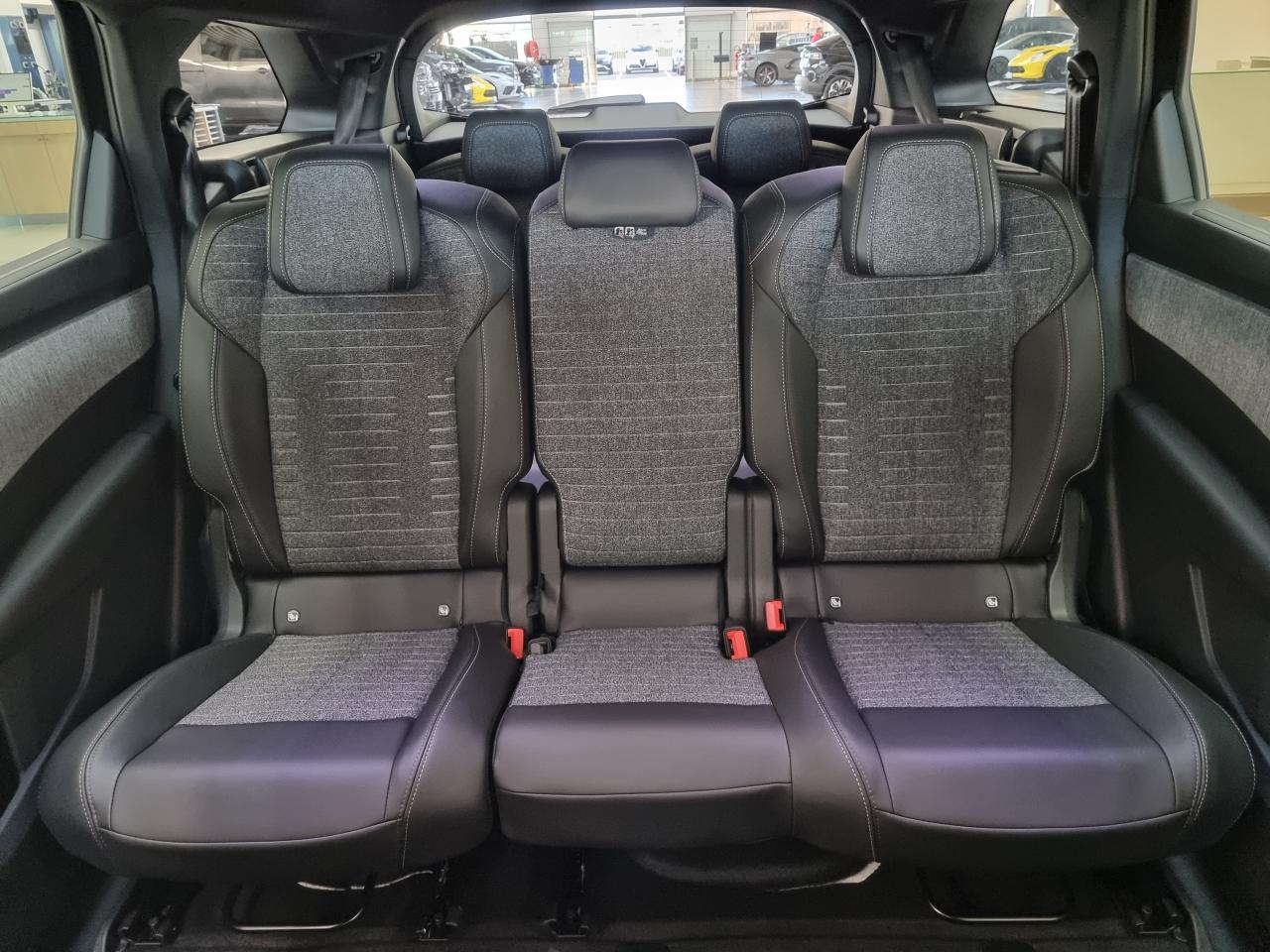 0679-0003277_p68 - PEUGEOT - 5008 - 2025 - photo 13