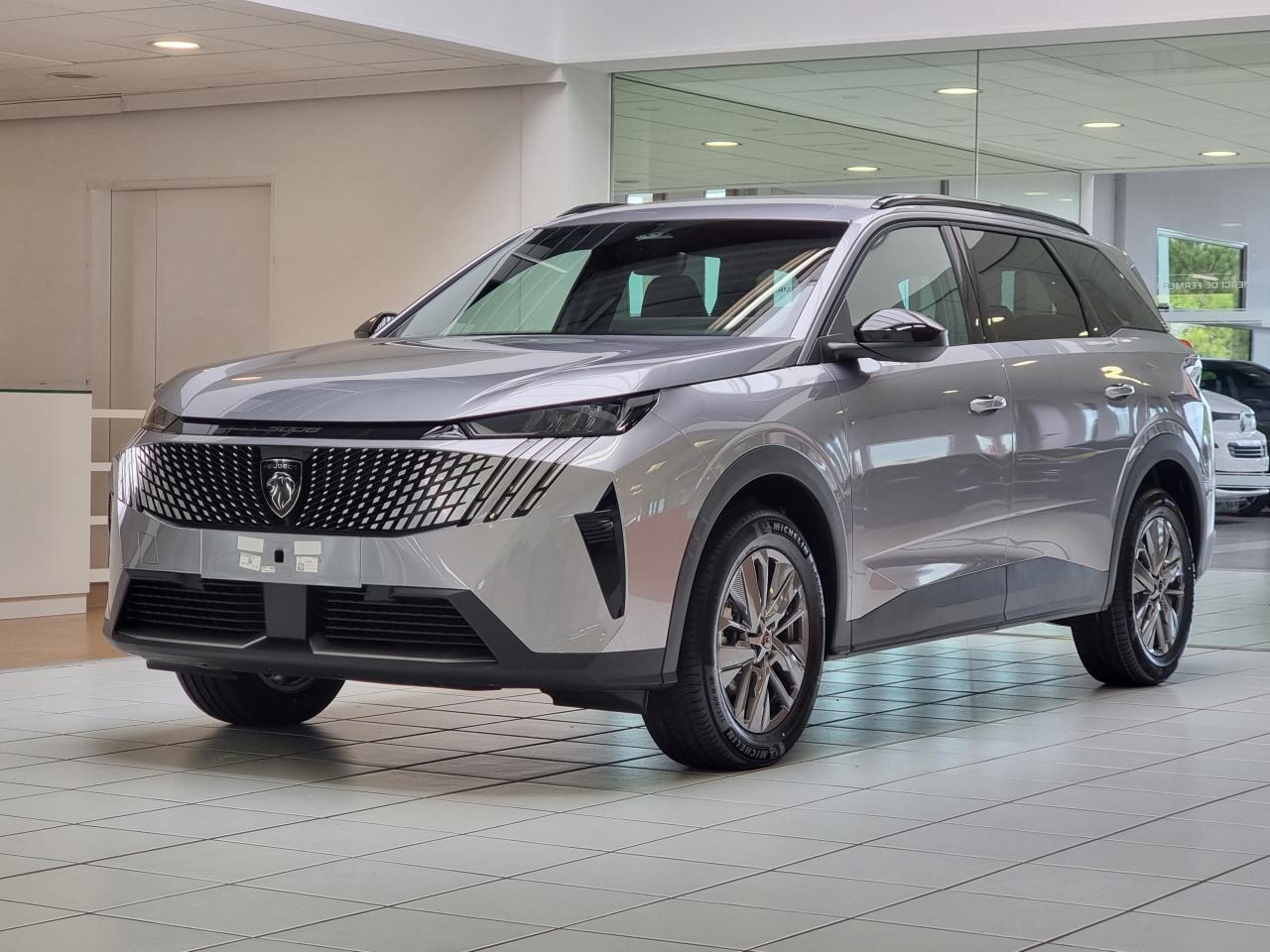 0679-0003278_p68 - PEUGEOT - 5008 - 2025 - photo 1