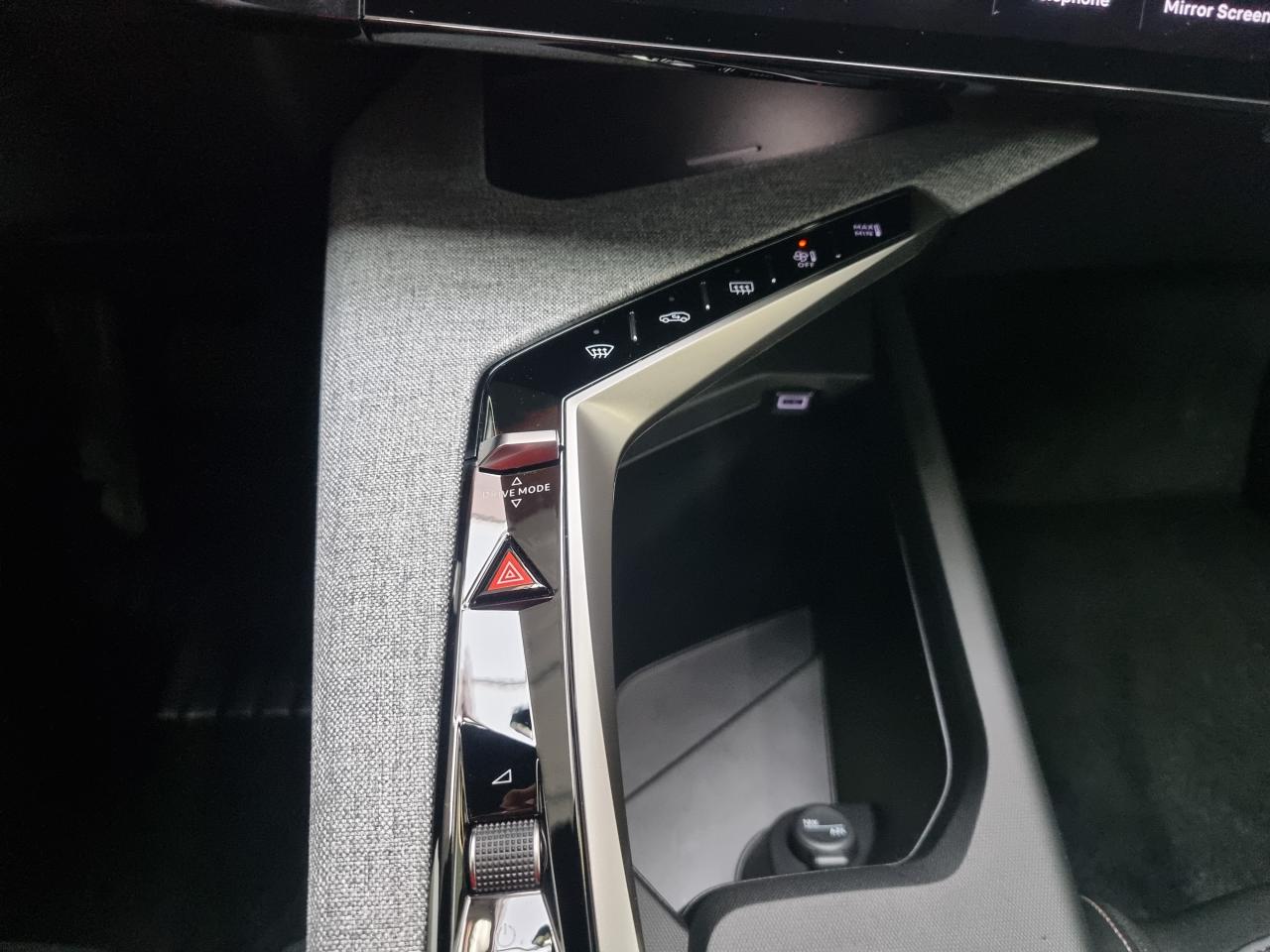 0679-0003278_p68 - PEUGEOT - 5008 - 2025 - photo 18