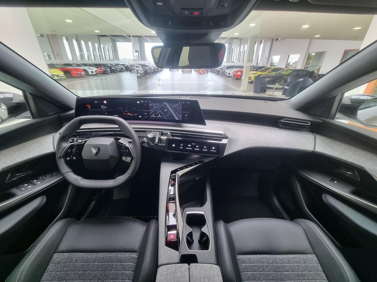 0679-0003278_p68 - PEUGEOT - 5008 - 2025 - photo 9