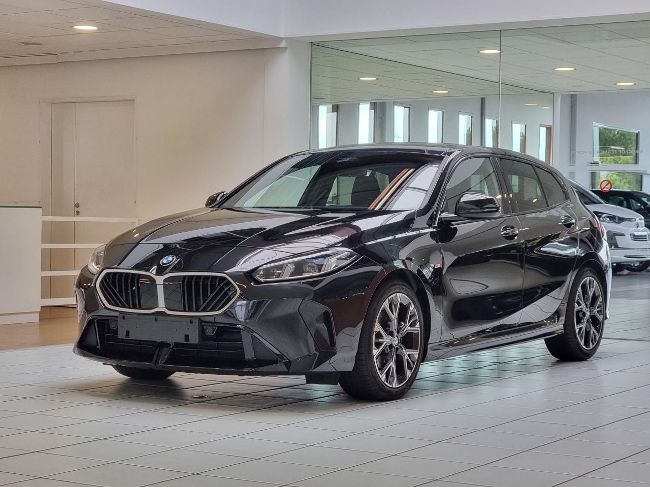 0679-0003284_p68 - BMW - SERIE 1 - 2025 - photo 1