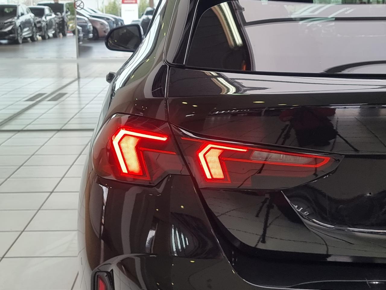 0679-0003284_p68 - BMW - SERIE 1 - 2025 - photo 7