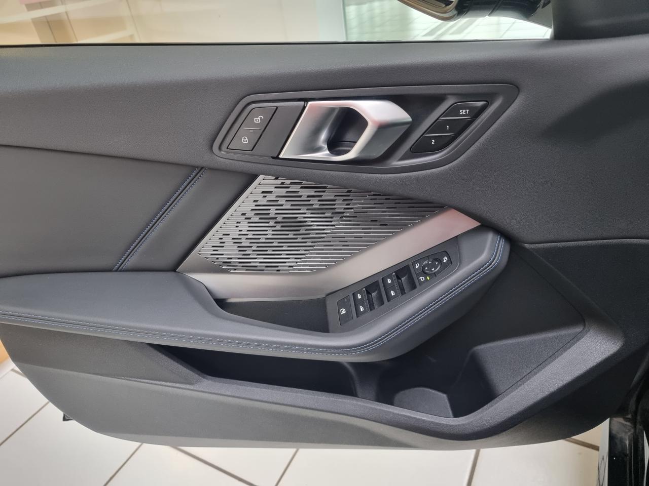 0679-0003284_p68 - BMW - SERIE 1 - 2025 - photo 15