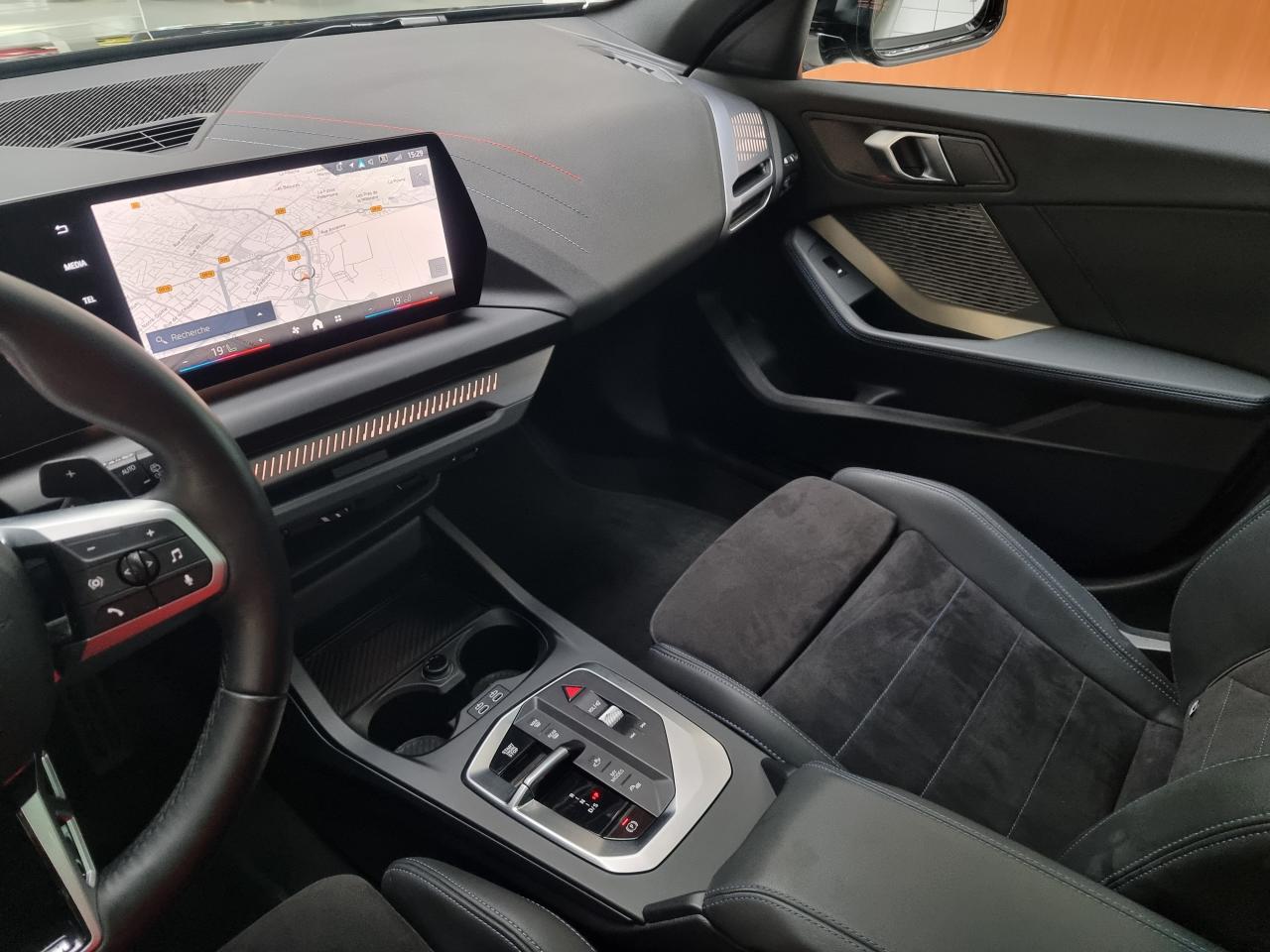 0679-0003284_p68 - BMW - SERIE 1 - 2025 - photo 4