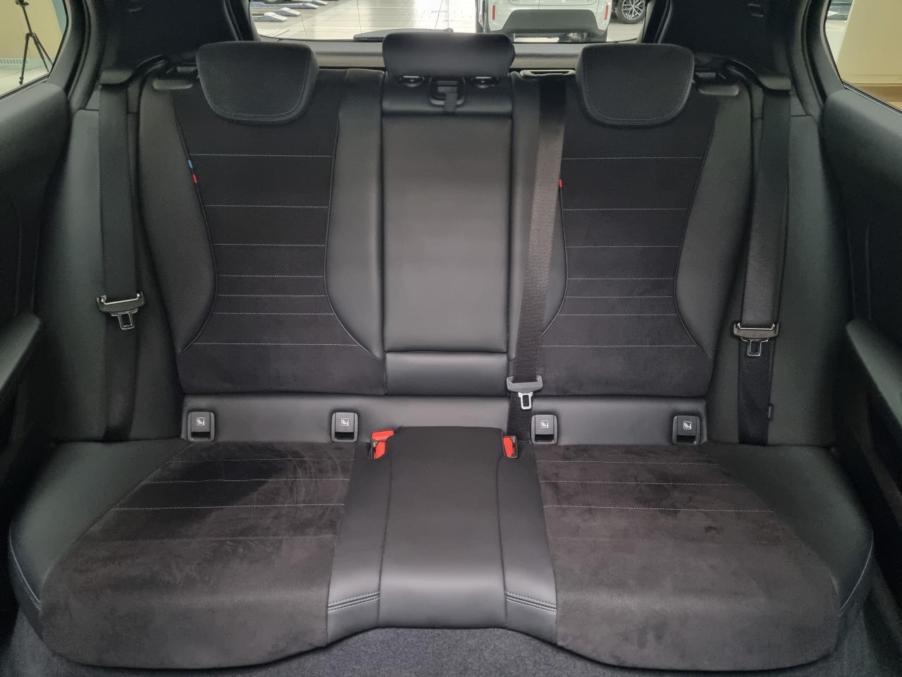 0679-0003284_p68 - BMW - SERIE 1 - 2025 - photo 11