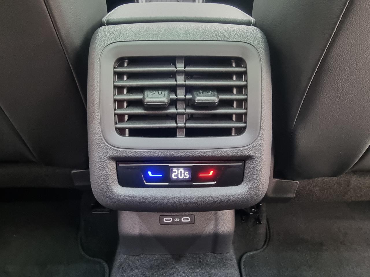 0679-0003289_p68 - VOLKSWAGEN - T ROC - 2026 - photo 21