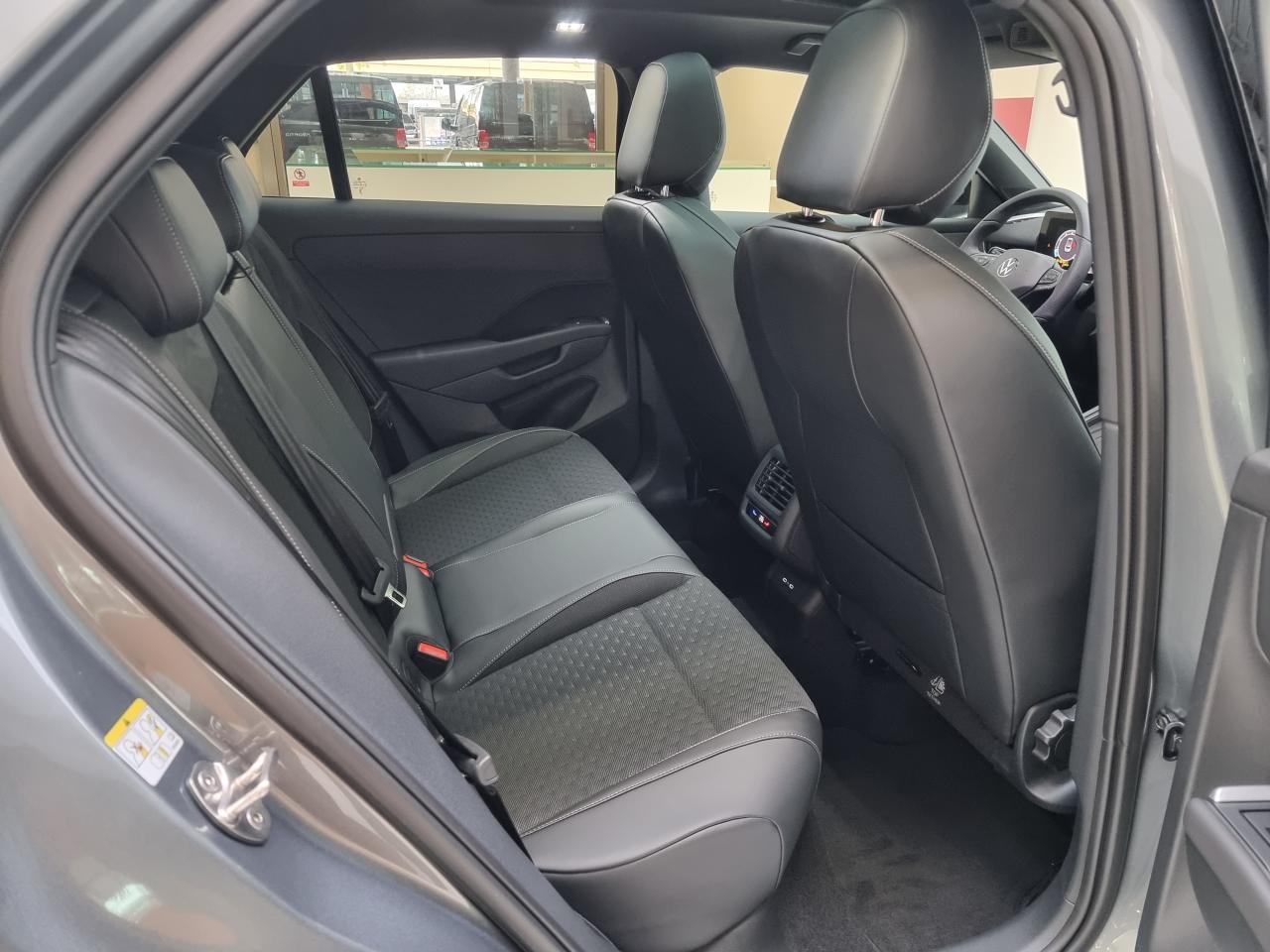 0679-0003291_p68 - VOLKSWAGEN - T ROC - 2026 - photo 22