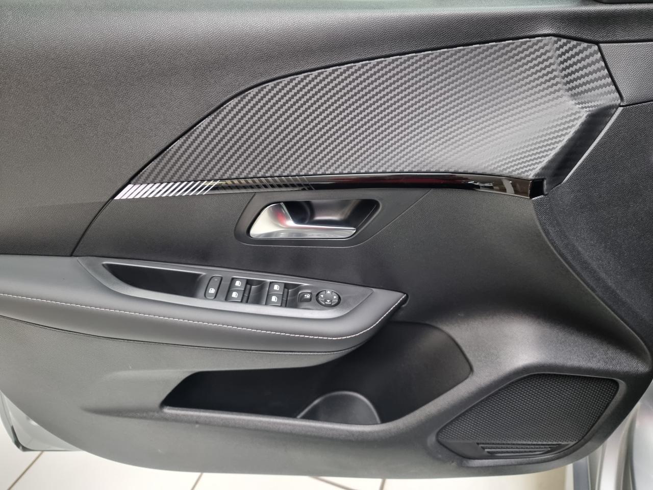 0679-0003329_p68 - PEUGEOT - 208 - 2026 - photo 15