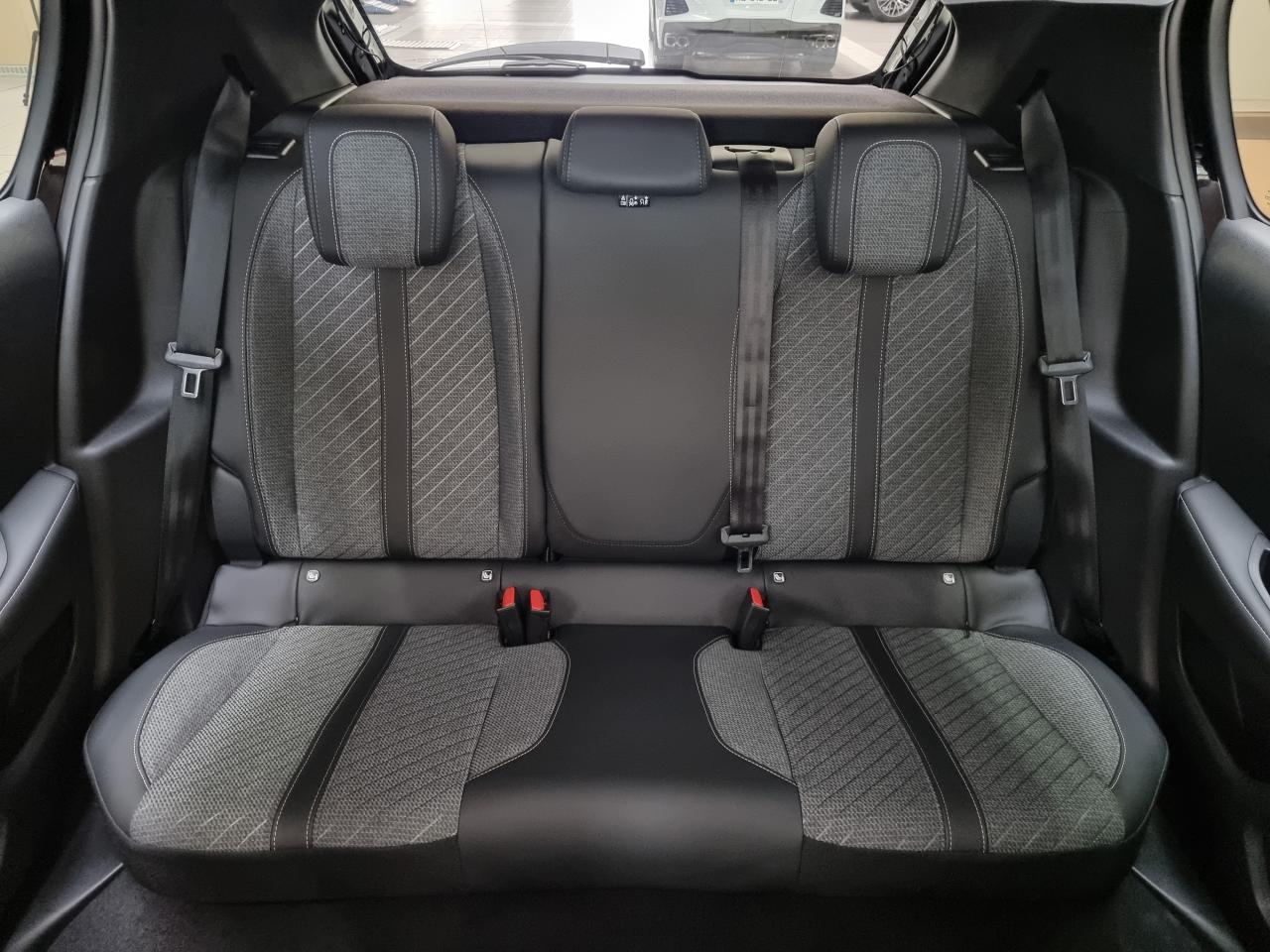 0679-0003331_p68 - PEUGEOT - 208 - 2026 - photo 11