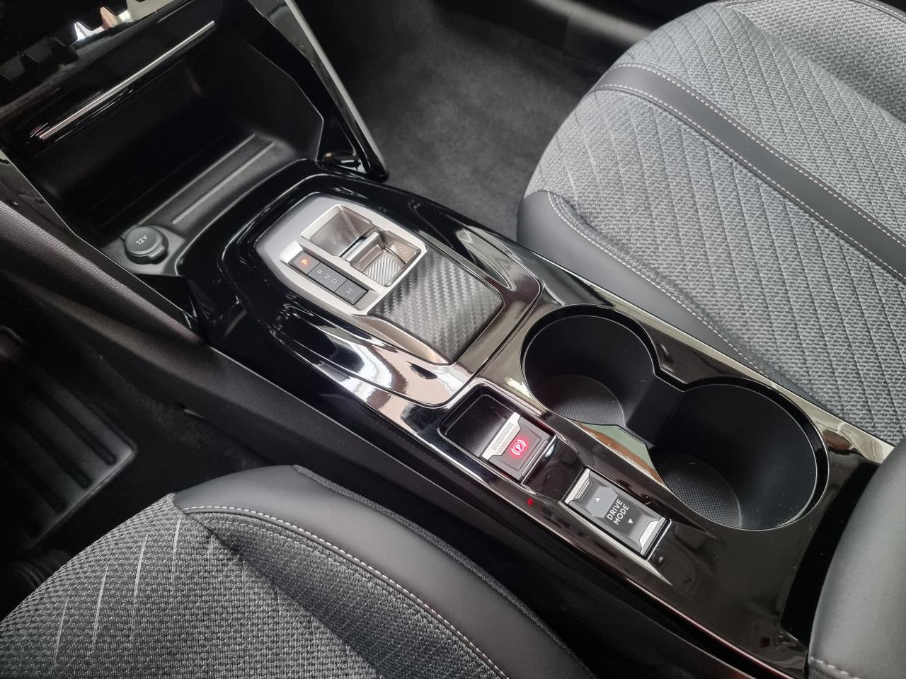 0679-0003333_p68 - PEUGEOT - 208 - 2026 - photo 16