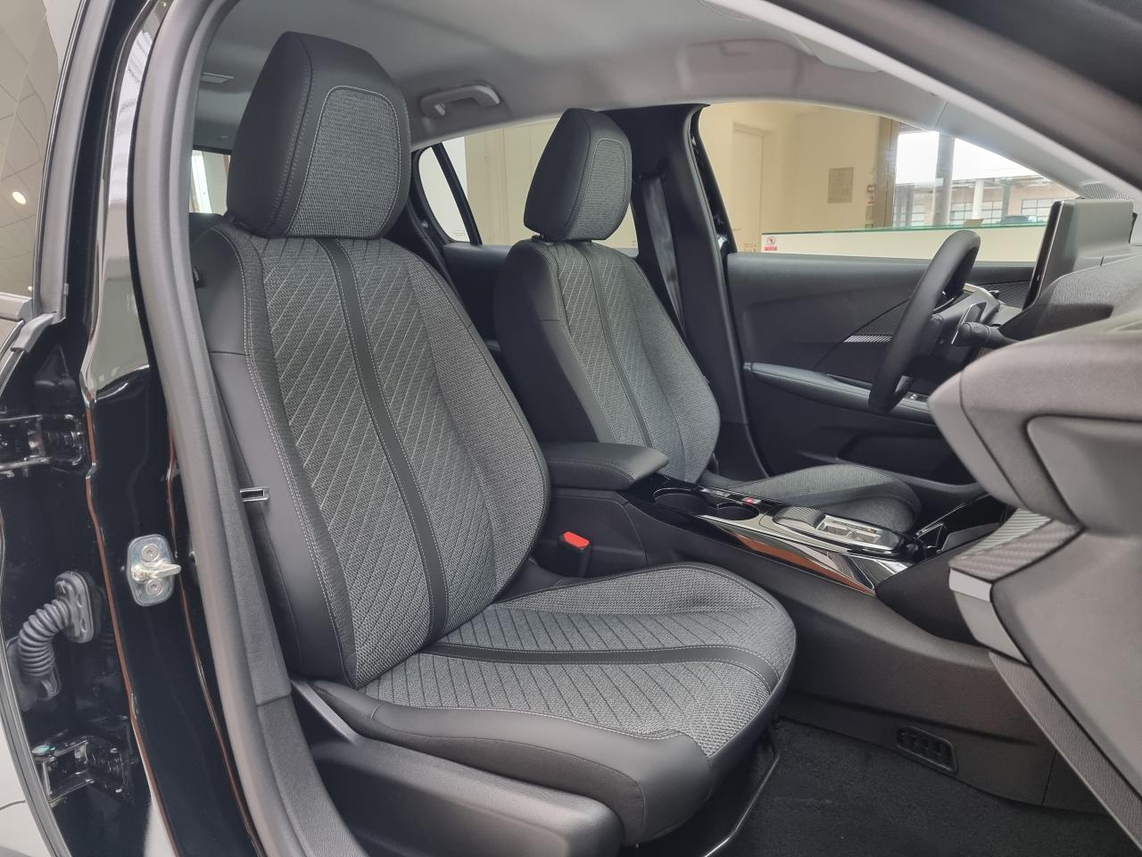 0679-0003333_p68 - PEUGEOT - 208 - 2026 - photo 10