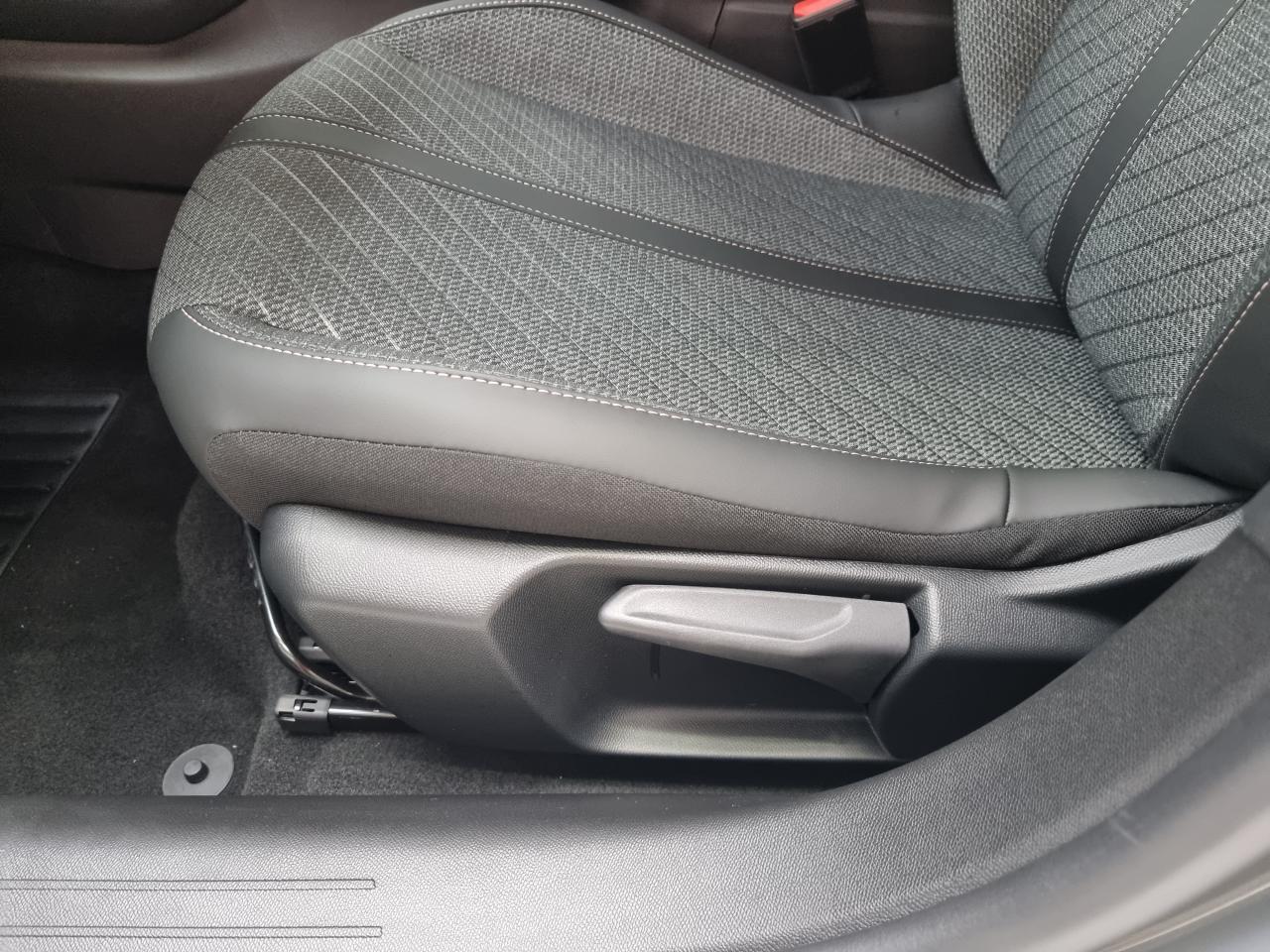 0679-0003334_p68 - PEUGEOT - 208 - 2026 - photo 13