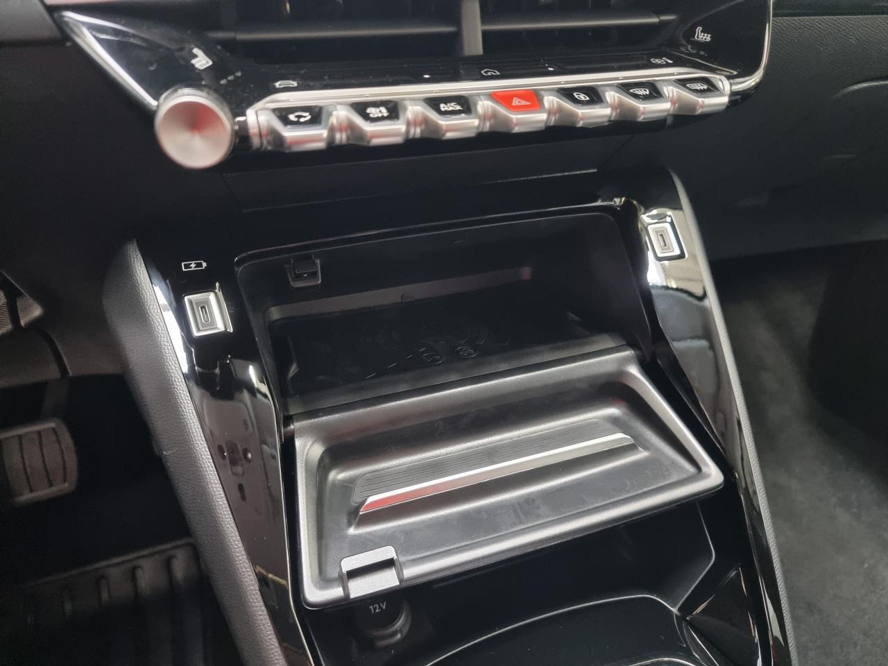 0679-0003334_p68 - PEUGEOT - 208 - 2026 - photo 17