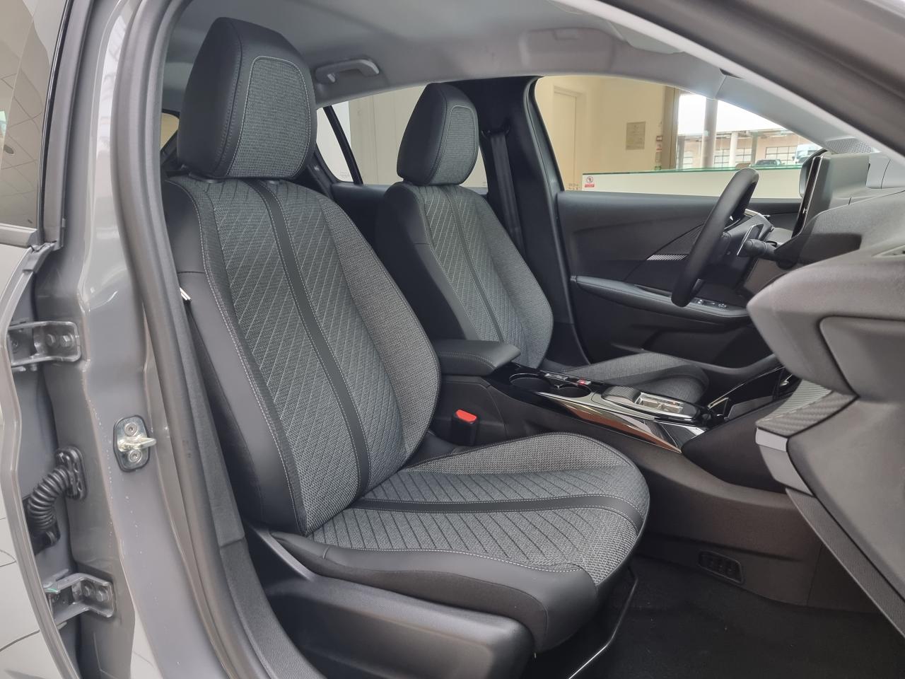 0679-0003336_p68 - PEUGEOT - 208 - 2026 - photo 10