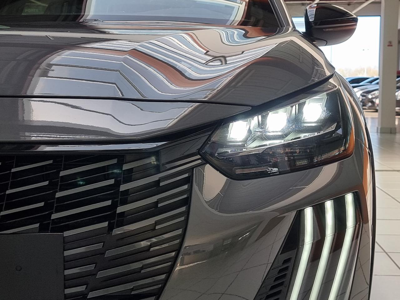 0679-0003375_p68 - PEUGEOT - 208 - 2025 - photo 6