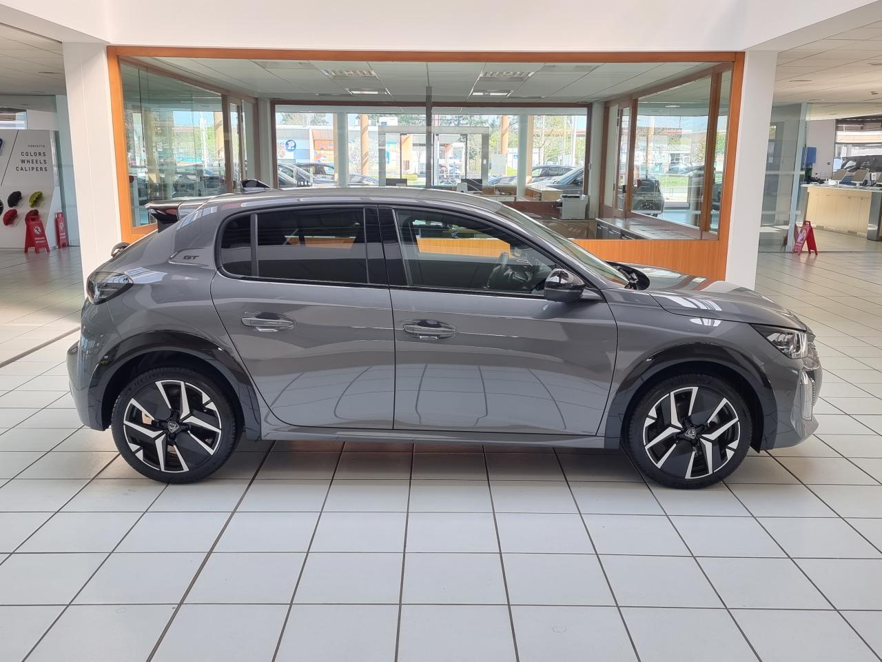 0679-0003375_p68 - PEUGEOT - 208 - 2025 - photo 28