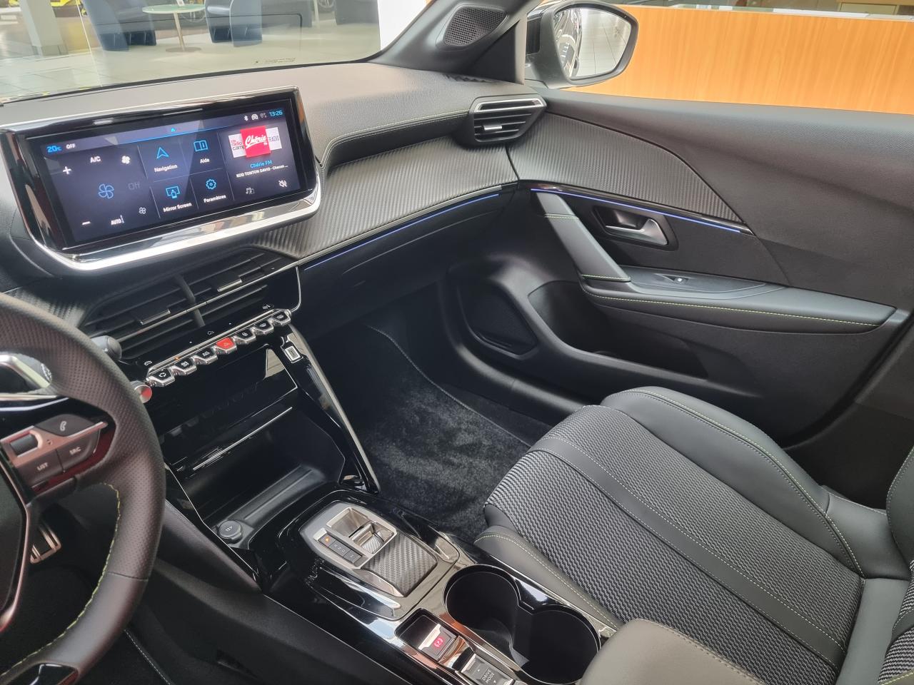 0679-0003375_p68 - PEUGEOT - 208 - 2025 - photo 4