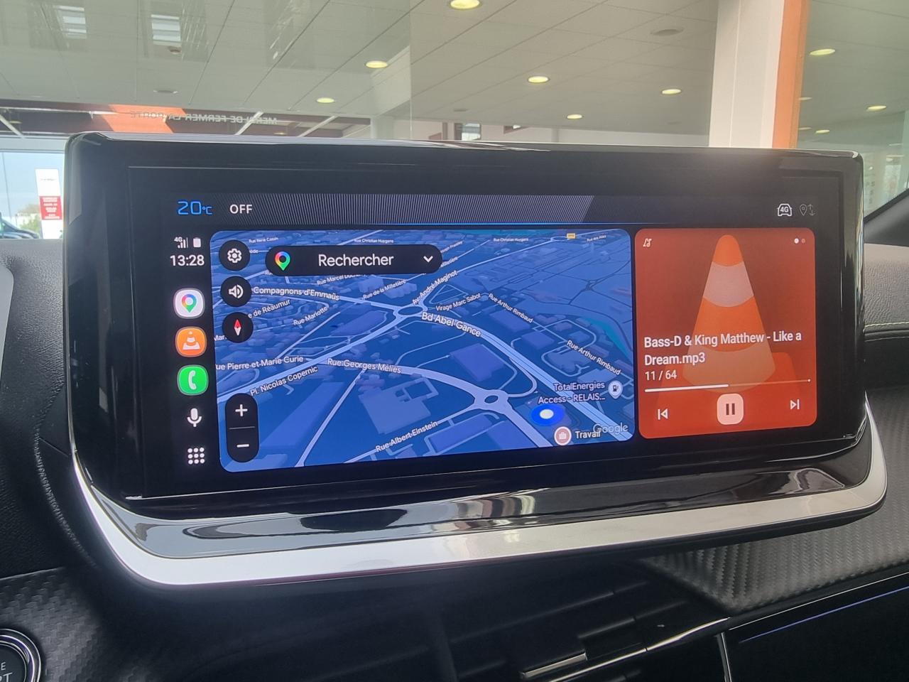 0679-0003375_p68 - PEUGEOT - 208 - 2025 - photo 22