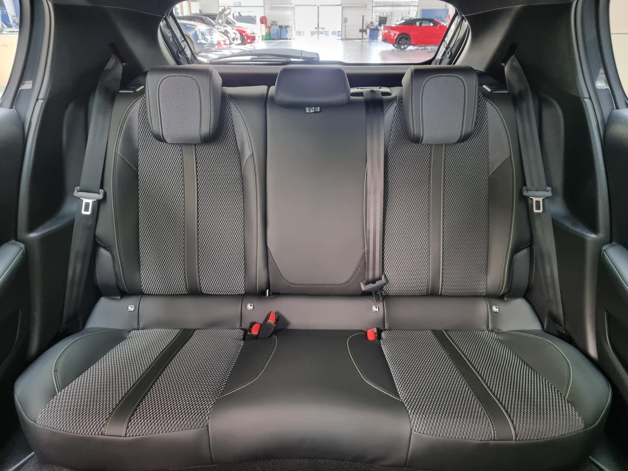 0679-0003375_p68 - PEUGEOT - 208 - 2025 - photo 11