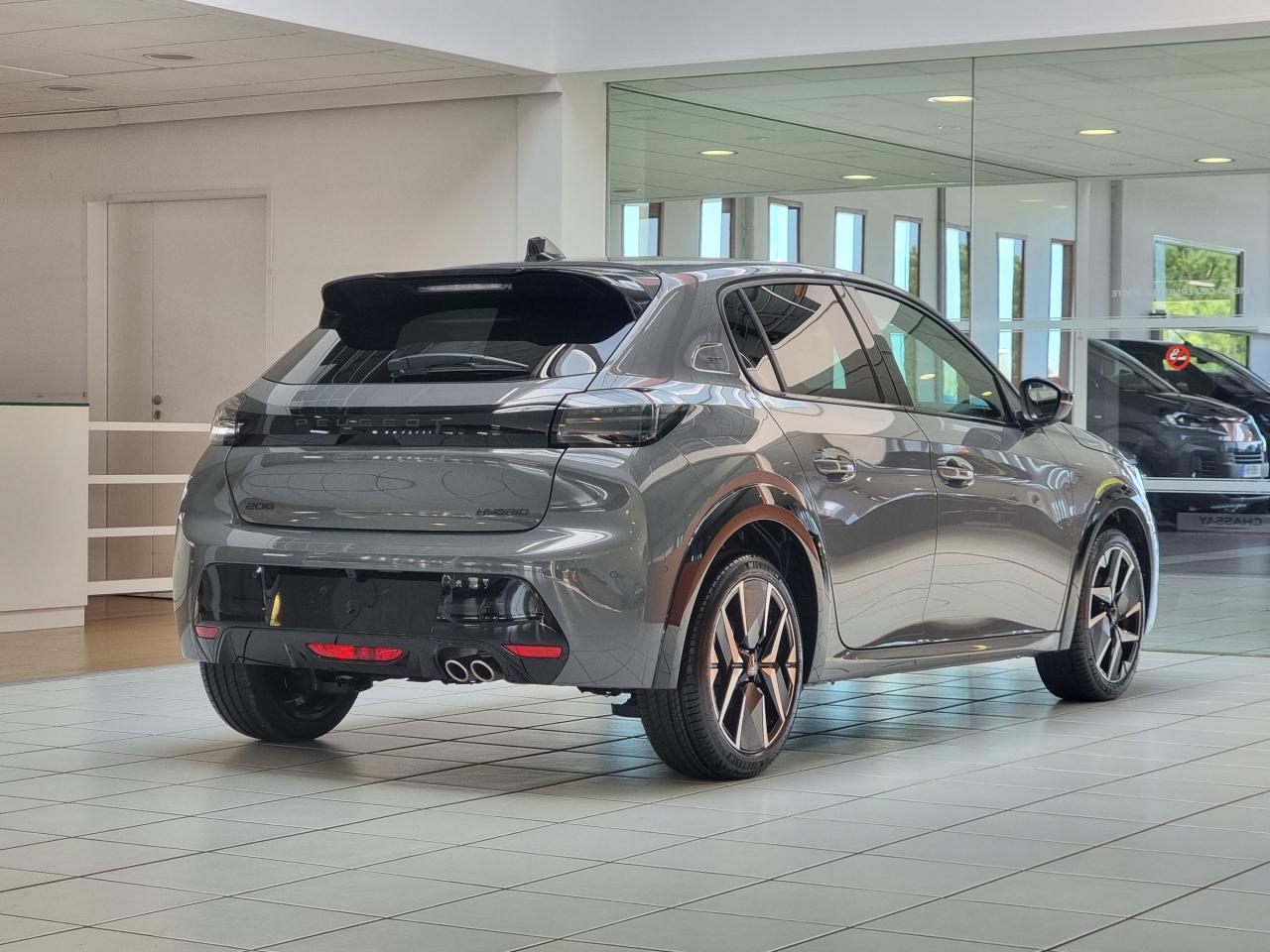 0679-0003375_p68 - PEUGEOT - 208 - 2025 - photo 2