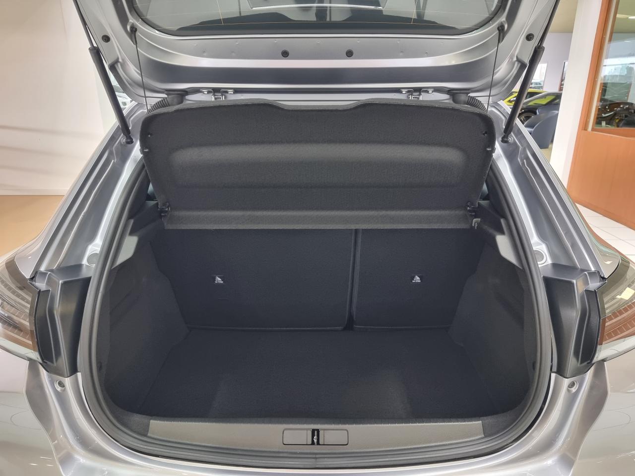 0679-0003378_p68 - PEUGEOT - 208 - 2025 - photo 12