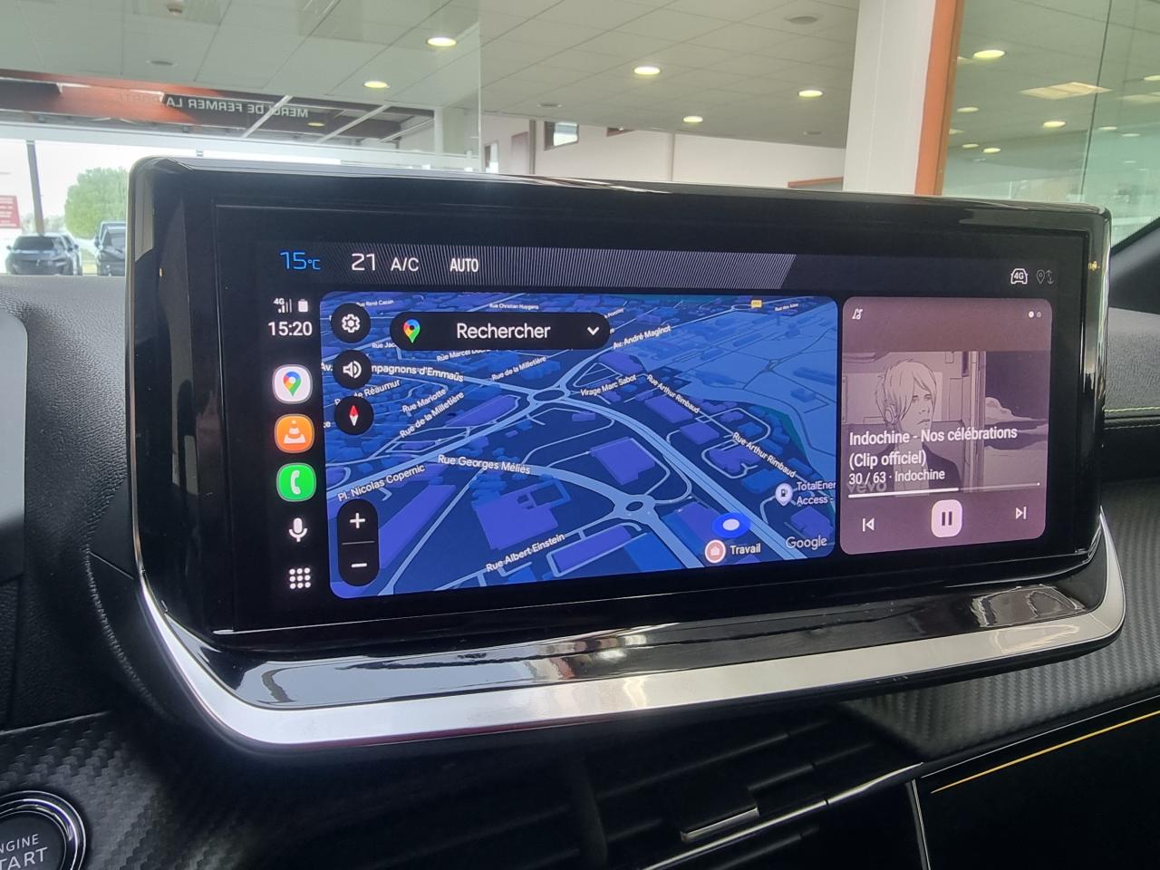 0679-0003378_p68 - PEUGEOT - 208 - 2025 - photo 21