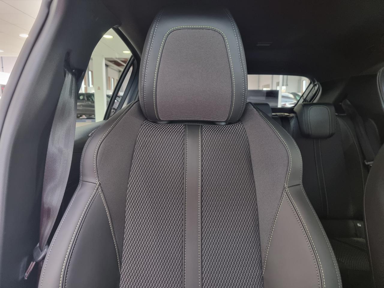 0679-0003378_p68 - PEUGEOT - 208 - 2025 - photo 13