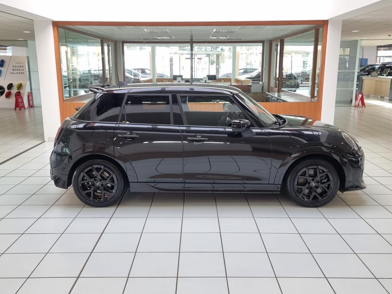 0679-0003399_p68 - MINI - COOPER - 2025 - photo 29