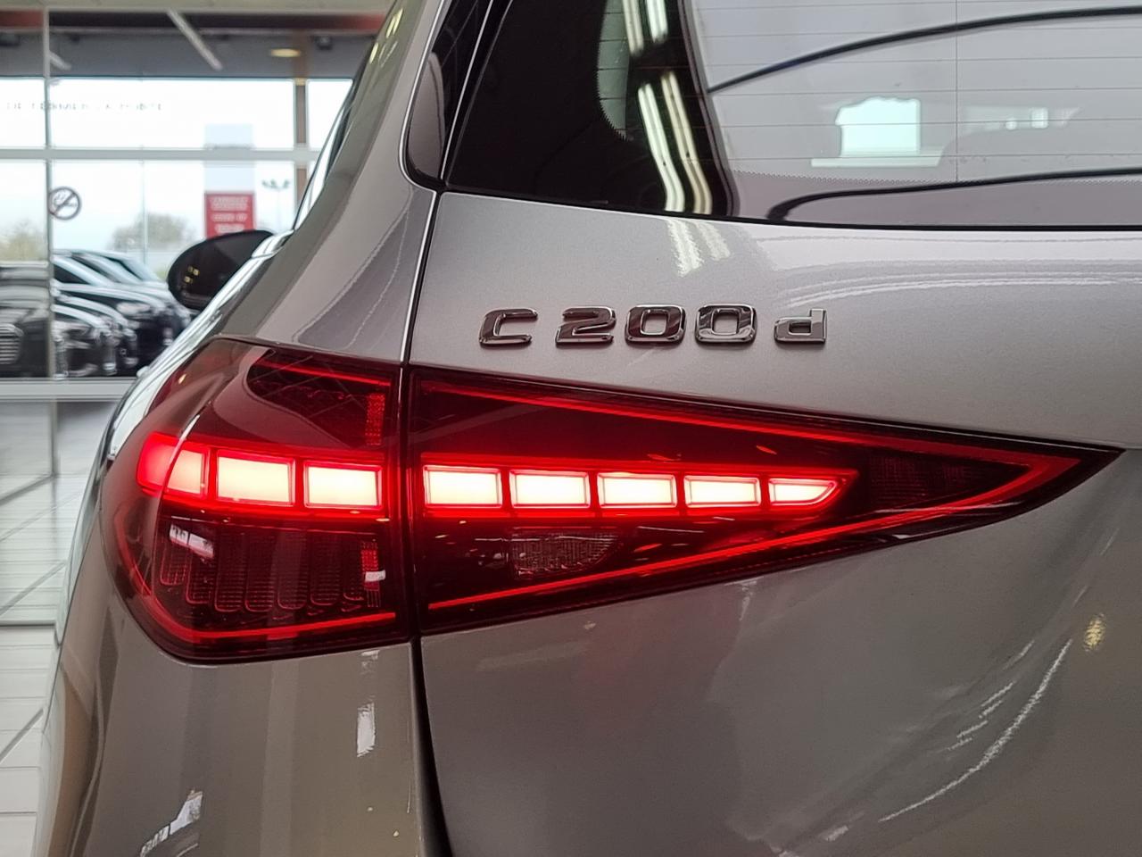 0679-0003415_p68 - MERCEDES - CLASSE C - 2023 - photo 7