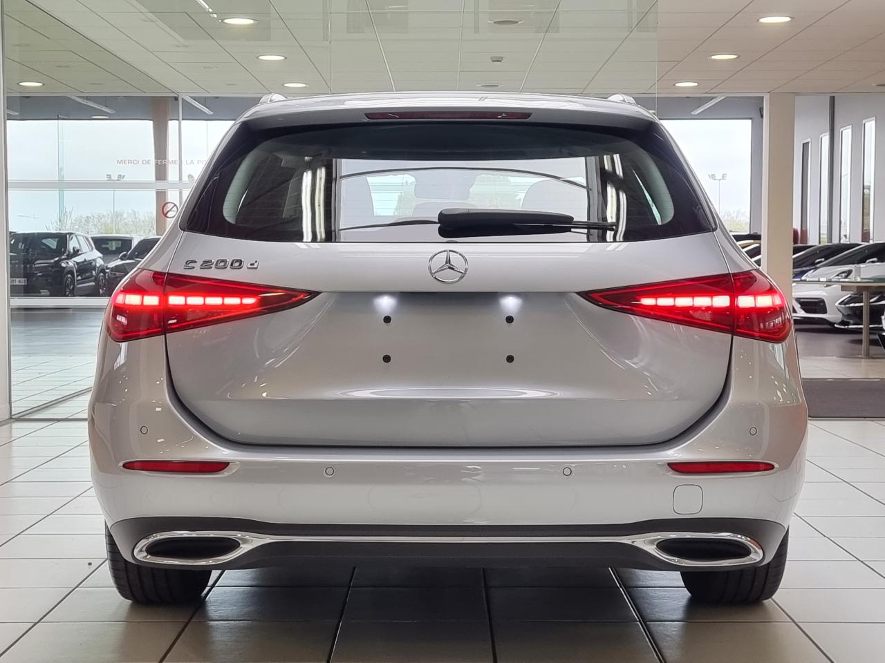 0679-0003415_p68 - MERCEDES - CLASSE C - 2023 - photo 25